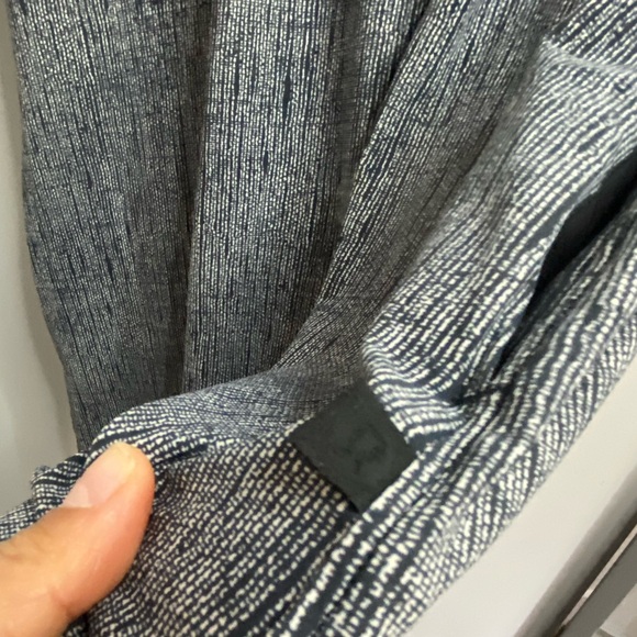 Lululemon - Get it on - Shift style keyhole back grey dress - Picture 11 of 14